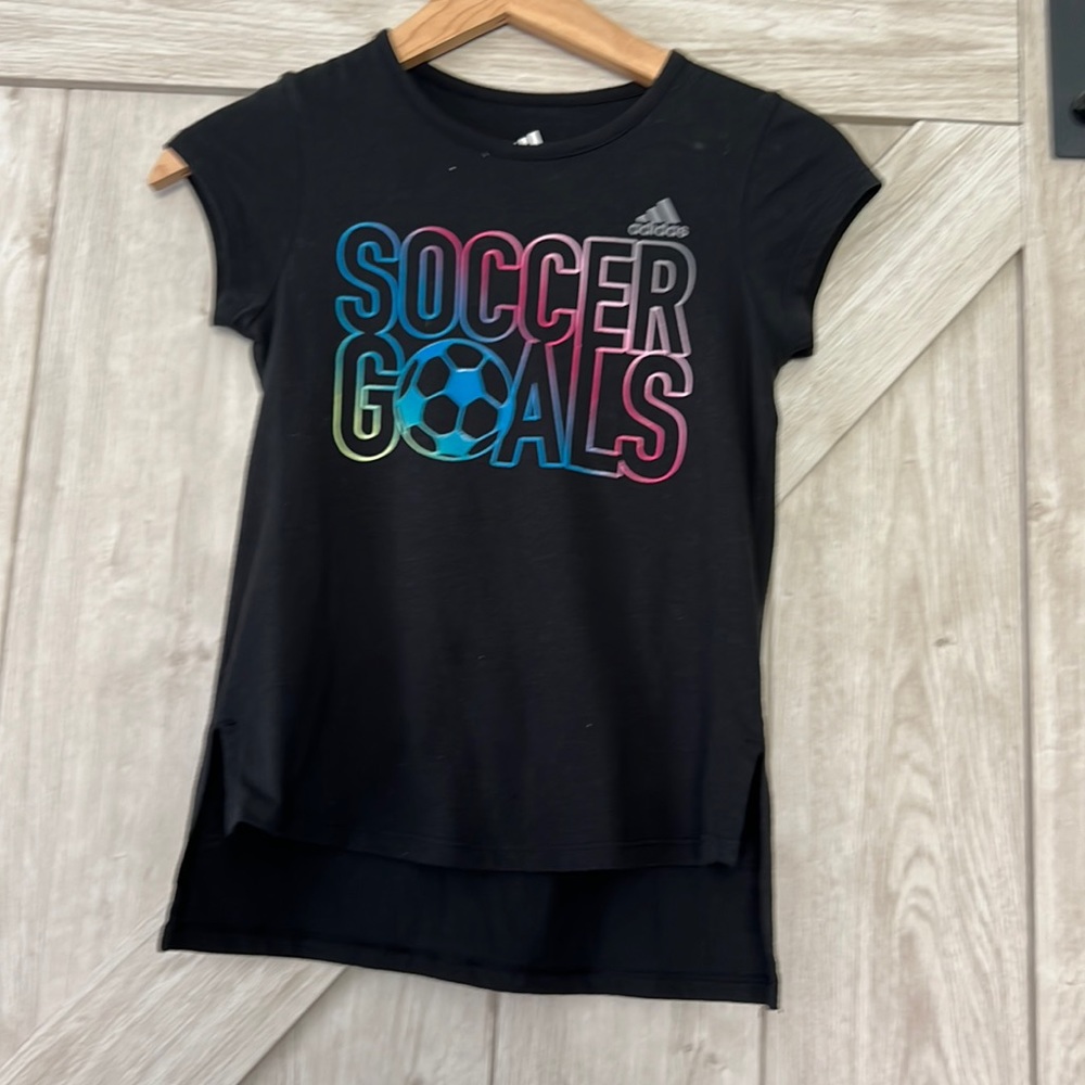 Adidas tee